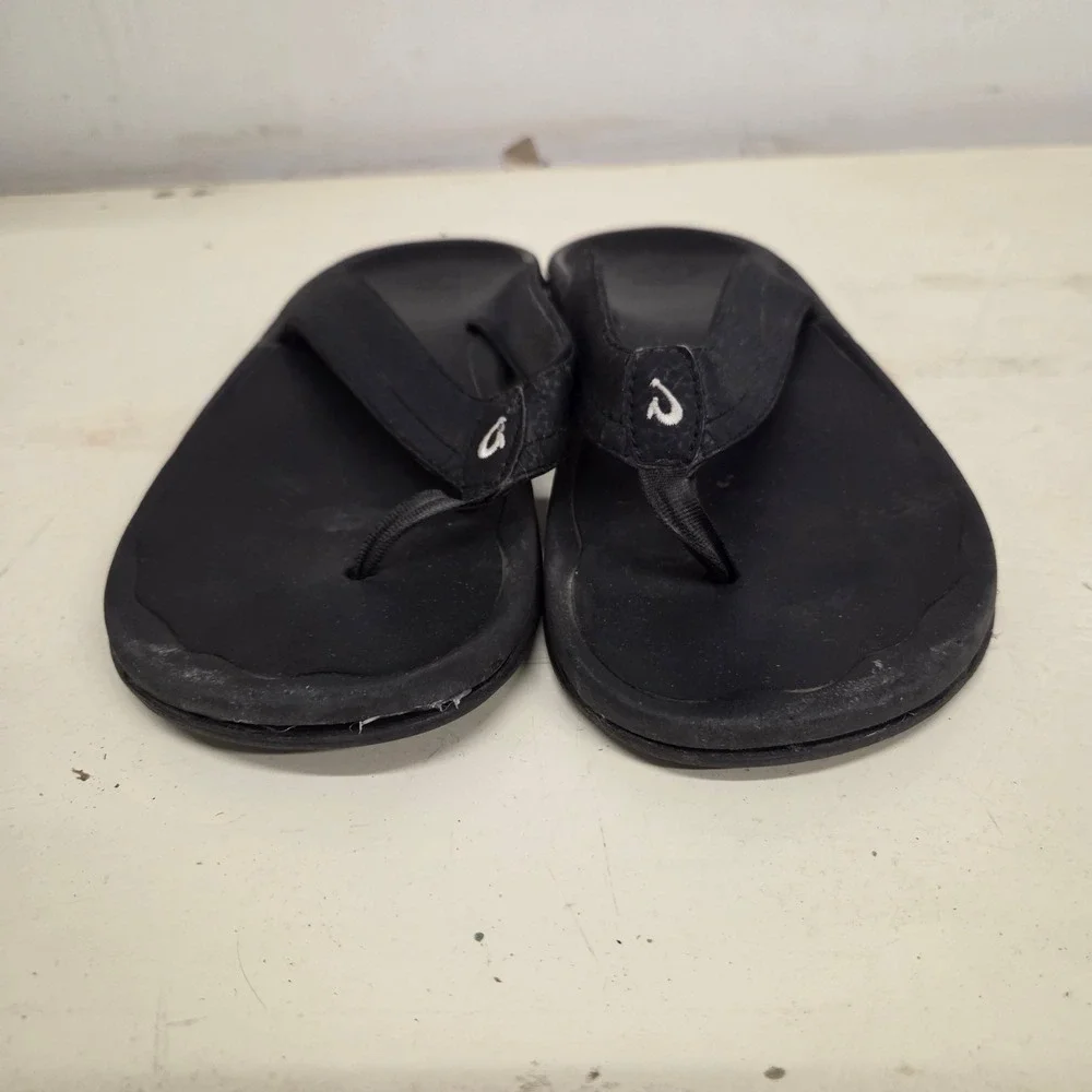 OluKai Ohana Mens Black Flip Flop Sandals Casual Beach Water Resistant Shoes